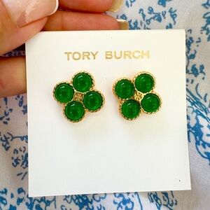 Tory Burch Clover Stud Earrings in Green and Gold